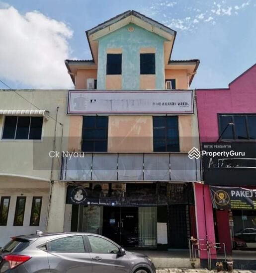 Ipoh gunung rapat medan gopeng renovated 2.5 storey shoplot for sale