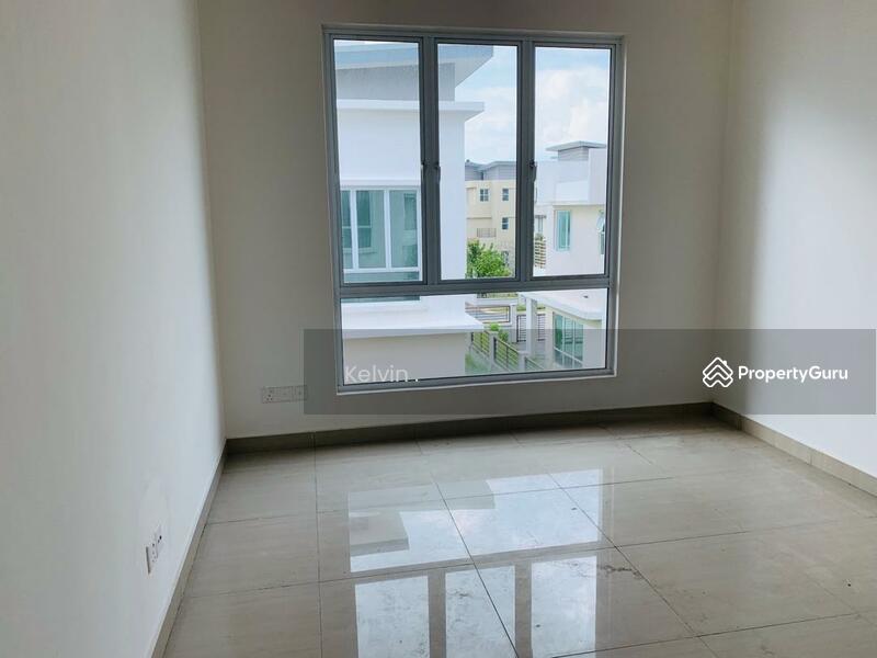 Untuk Dijual - Semi D 3 Three Storey Terrace Regency Parc Desa Mas Bandar Country Homes Kota Emerald Rawang