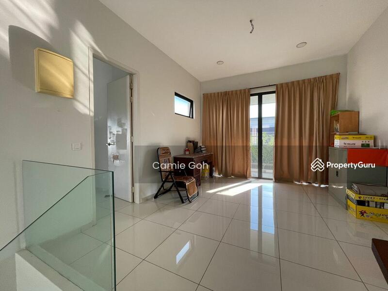 Double Storey Corner Bungalow ( Taman Samarinda_1 Krubong ), Krubong