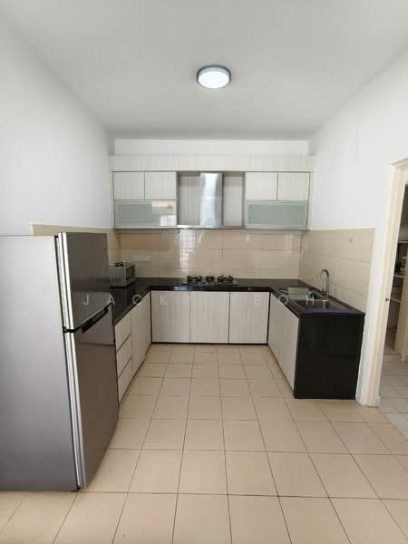 Condominium for Sale at Gold Coast Resort Condominium - Jacky Yeoh - Kitchen - PropertyGuru.com.my
