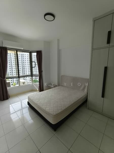 Condominium for Sale at Gold Coast Resort Condominium - Jacky Yeoh - Bedroom - PropertyGuru.com.my