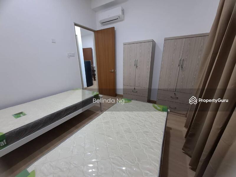 Walking distance to inti uni , brt station and taylor shuttle bus fully furnished unit | 0129136136