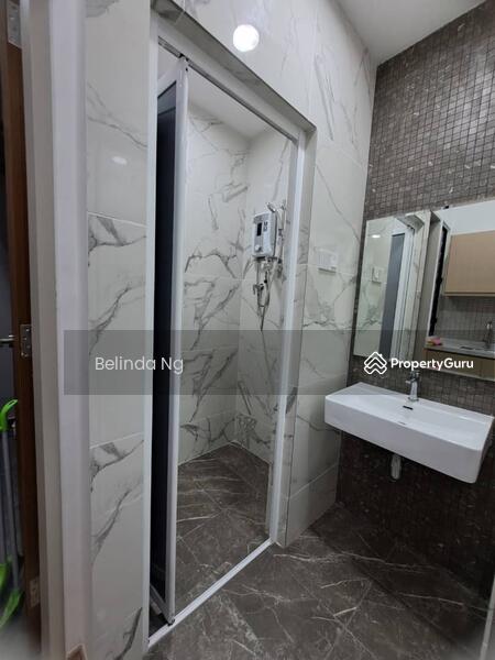 Walking distance to inti uni , brt station and taylor shuttle bus fully furnished unit | 0129136136