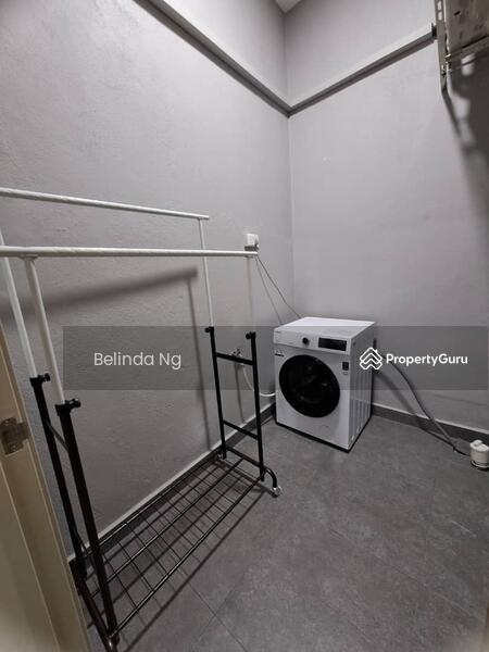 Walking distance to inti uni , brt station and taylor shuttle bus fully furnished unit | 0129136136