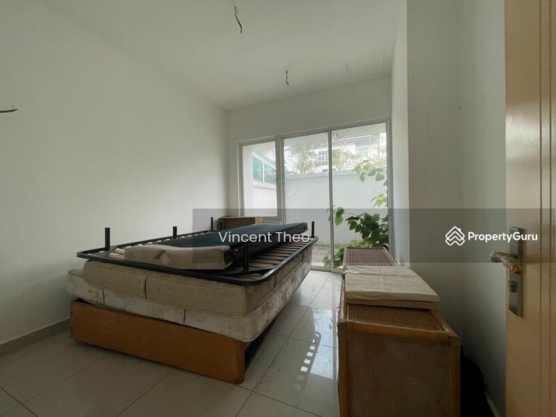 Untuk Dijual - Semi-D house at Bandar Kinrara