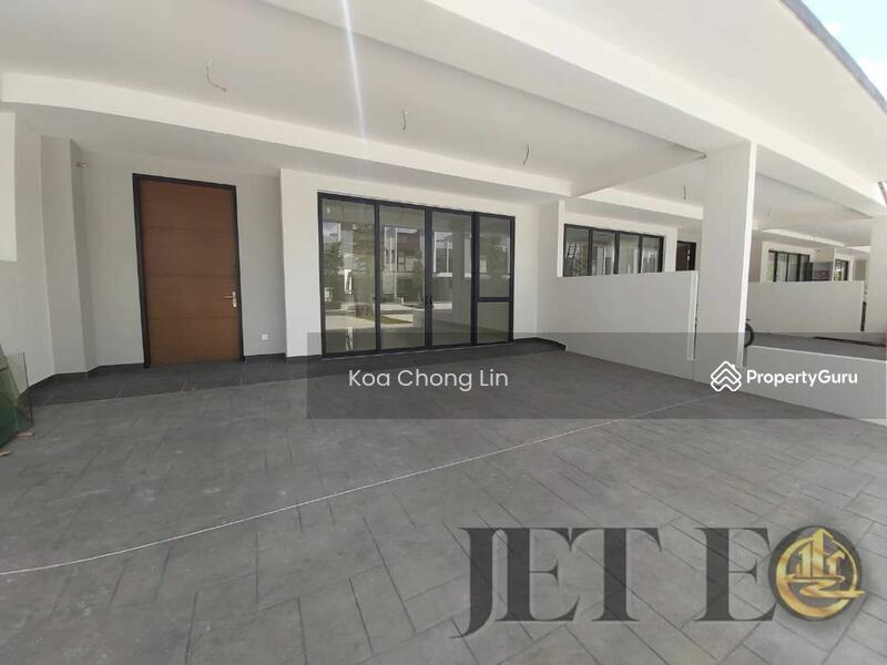 Terrace house at Telok Panglima Garang, Telok Panglima Garang, Kuala