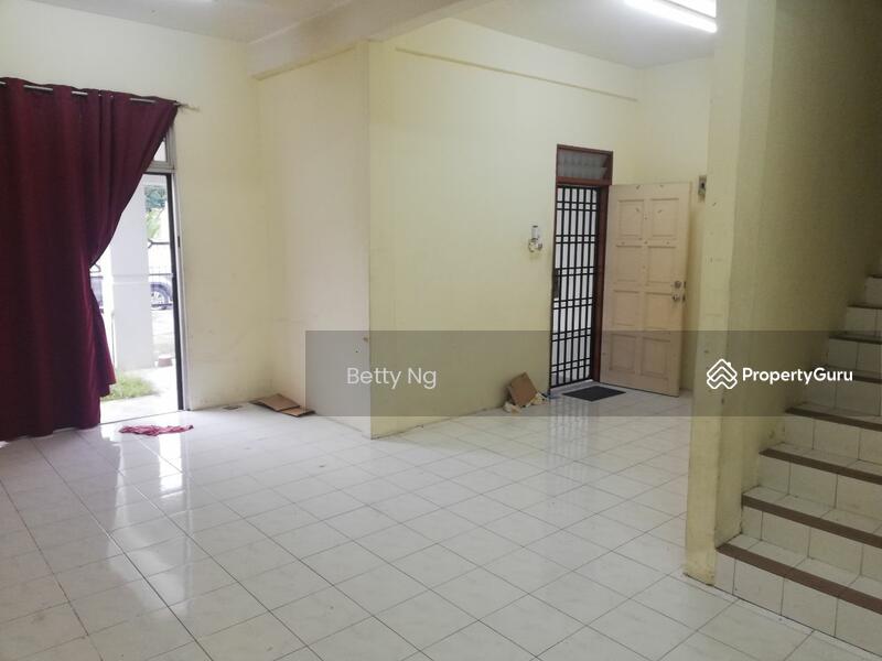 Jln sri putri double storey terrace house kulai jaya indahpura bandar