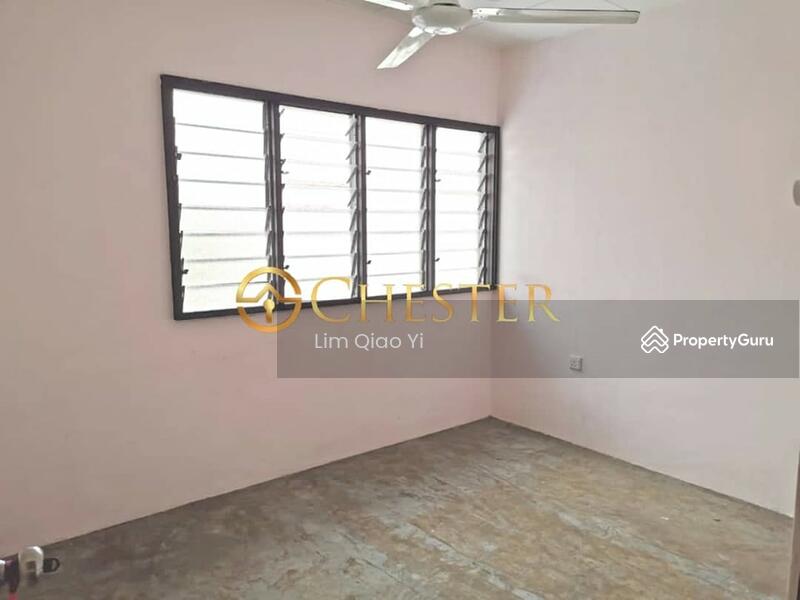 Untuk Dijual - Double Storey Semi D Jalan Redap, Taman Sri Rahmat, 83700 Yong Peng, Johor.
