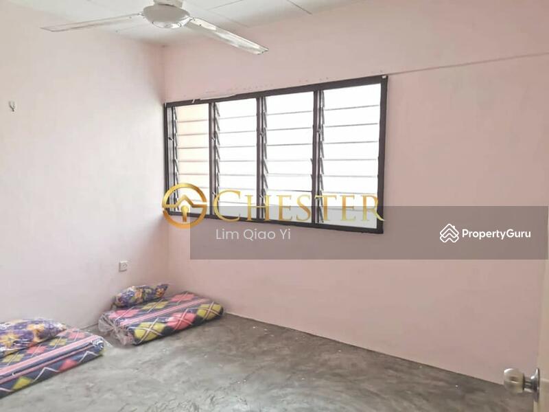 Untuk Dijual - Double Storey Semi D Jalan Redap, Taman Sri Rahmat, 83700 Yong Peng, Johor.