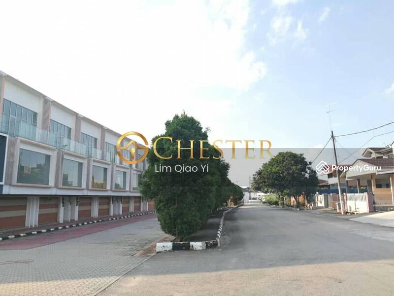 Untuk Dijual - Double Storey Semi D Jalan Redap, Taman Sri Rahmat, 83700 Yong Peng, Johor.