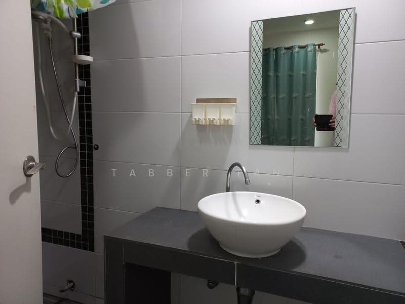 Condominium for Rent at Ritze Perdana 2 - Tabber Tan - Bathroom - PropertyGuru.com.my