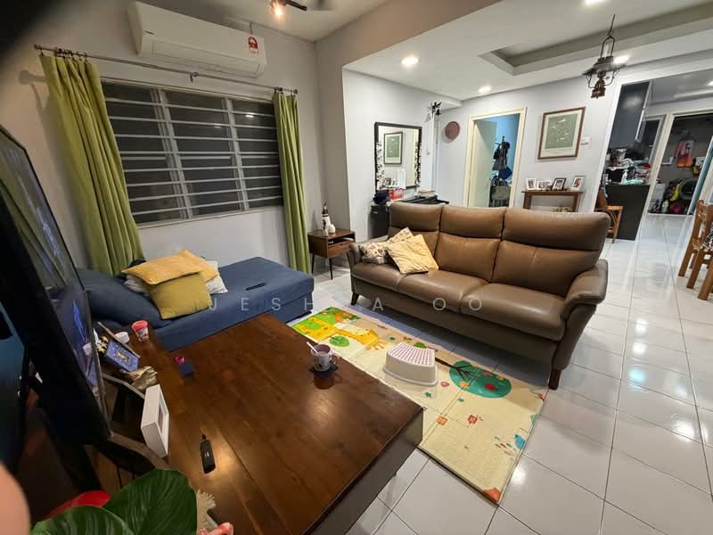 Apartment for Sale at Seri Baiduri - Jeshua Oo - Living Room - PropertyGuru.com.my