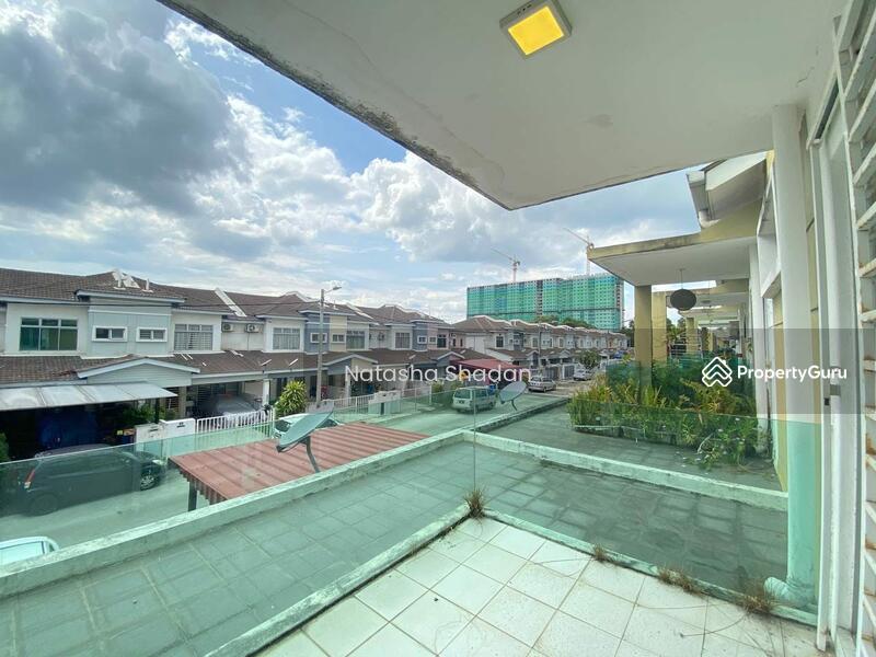 For Sale - TOWNHOUSE PEARL VILLA @ SP 4 BANDAR SAUJANA PUTRA