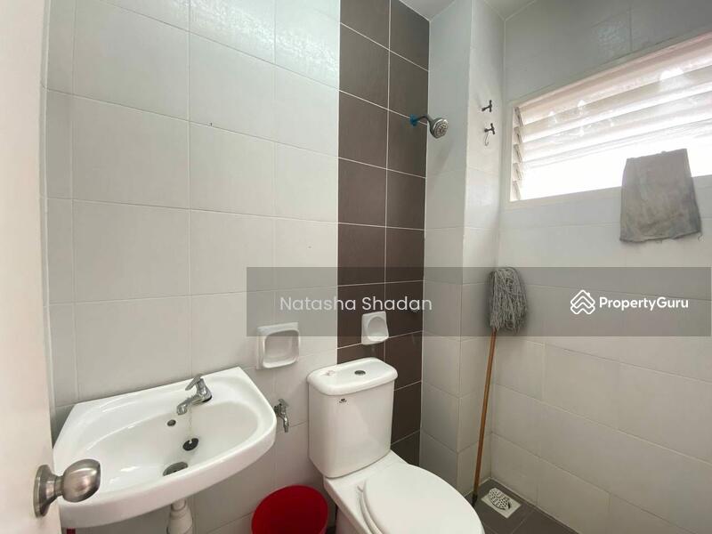For Sale - TOWNHOUSE PEARL VILLA @ SP 4 BANDAR SAUJANA PUTRA