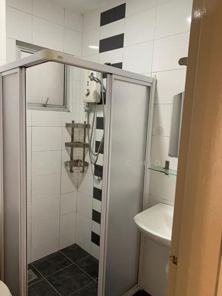 Kondominium untuk Dijual di Lagoon Suites - Winnie Chow - Bathroom - PropertyGuru.com.my