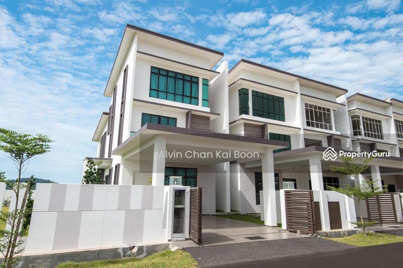 Taman Ozana Residence, Ayer Keroh, Melaka, 6 Bedrooms, 3100 sqft, 2.5