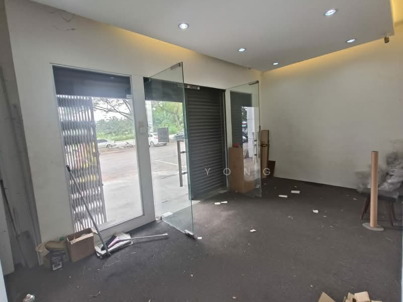 Shop for Rent in Bandar Indahpura (Kulai) - Fish Yong - Entrance - PropertyGuru.com.my