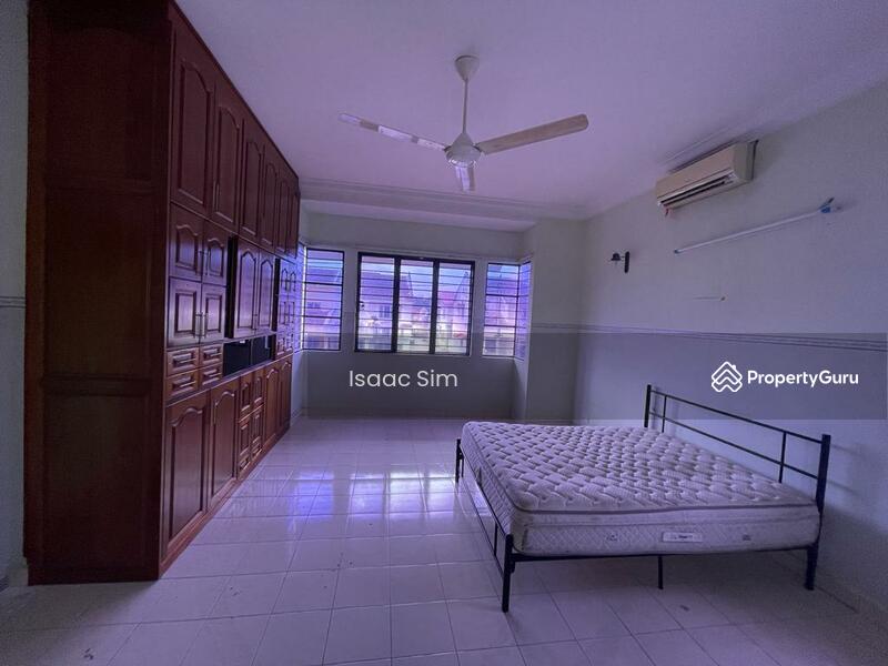 Rumah Teres untuk Disewa di Country Heights (Kajang) - Isaac Sim - PropertyGuru.com.my