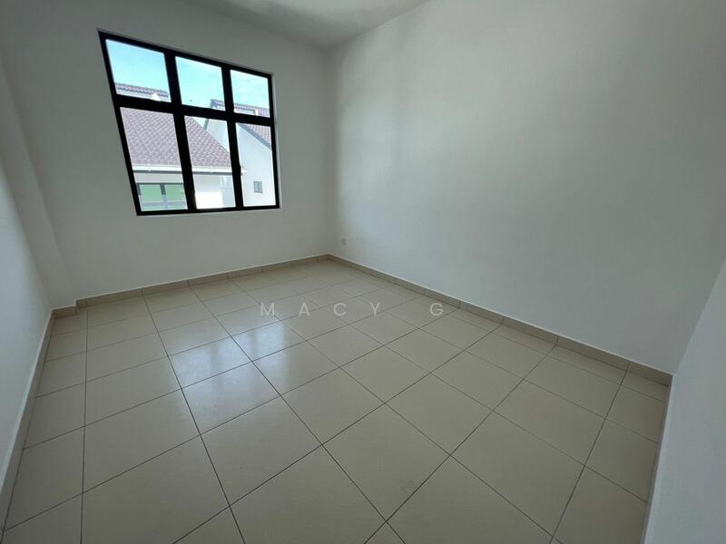 Untuk Dijual - Semi-D house at Cheng