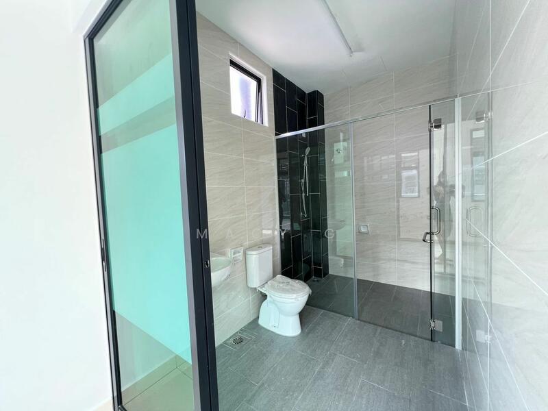 Untuk Dijual - Semi-D house at Cheng