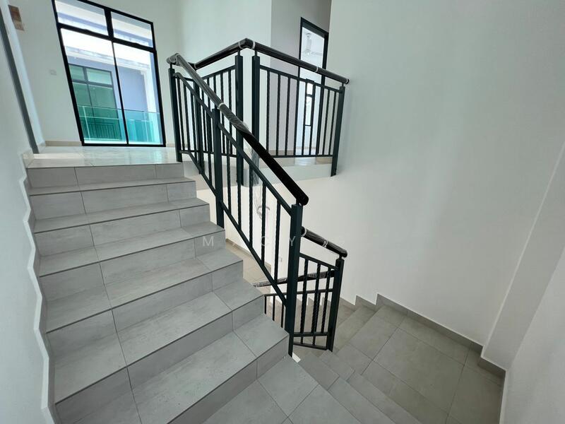 Untuk Dijual - Semi-D house at Cheng