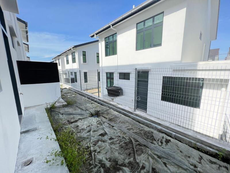 Untuk Dijual - Semi-D house at Cheng