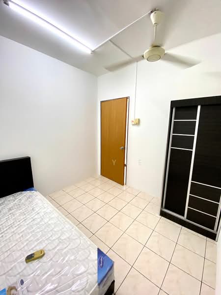 For Rent - Vista Komanwel A