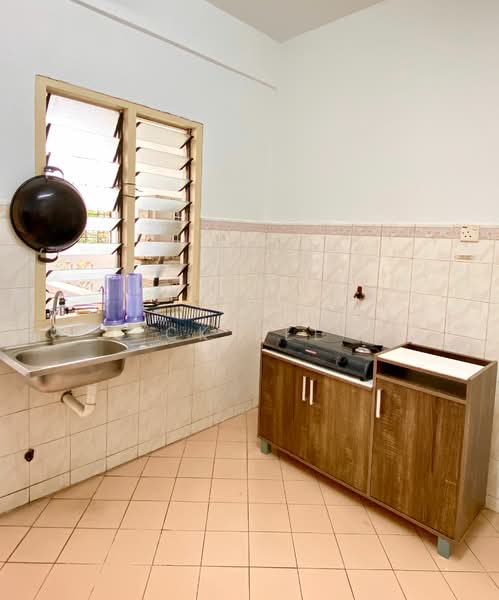 For Rent - Vista Komanwel A