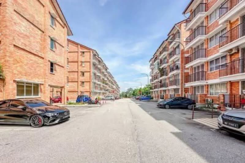 Pangsapuri untuk Dijual di Villa Residence - Rashidah Juremi - Exterior - PropertyGuru.com.my