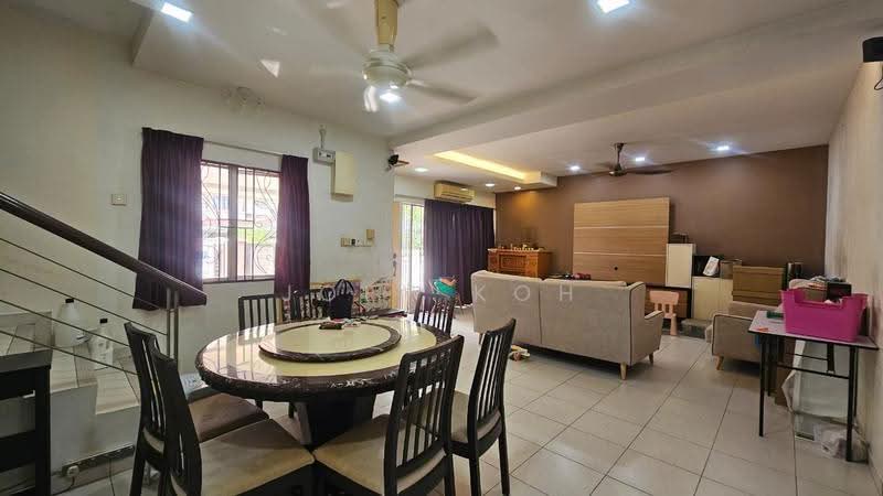 Rumah Teres 2-Tingkat untuk Dijual di Sunway Kayangan (Shah Alam) - Joey Koh - Living Room - PropertyGuru.com.my