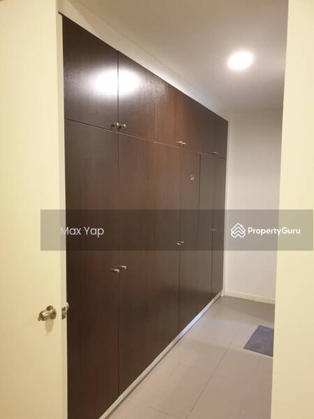 Master Wardrobe Area