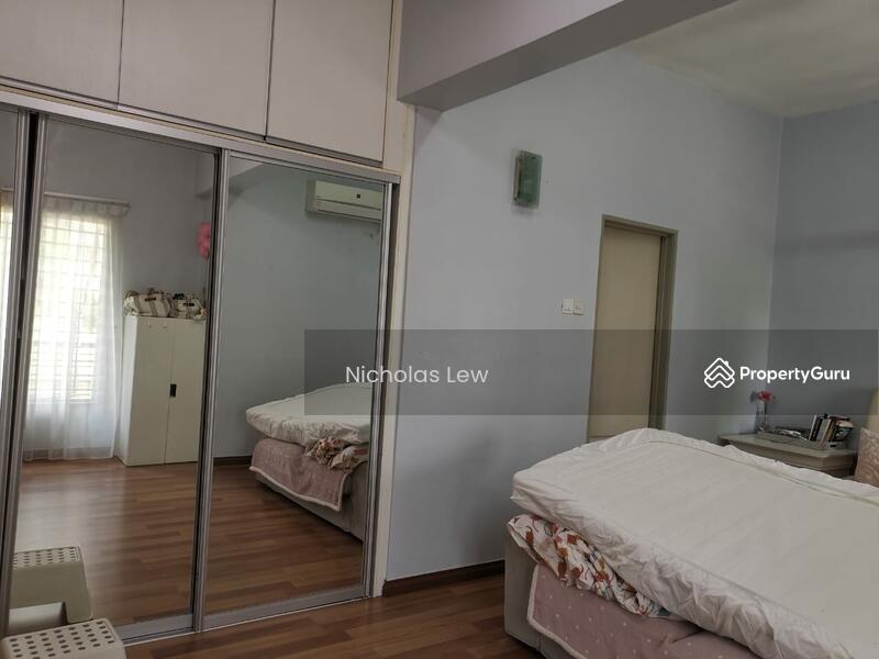 Bayan Villa, Seri Kembangan, , Taman Bukit Serdang Seksyen 2 Taman