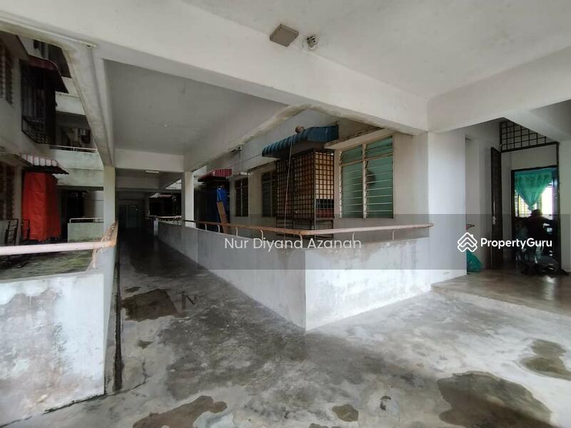Apartment Mutiara, Jalan Sungai Emas, Batu Feringgi, Penang, Batu