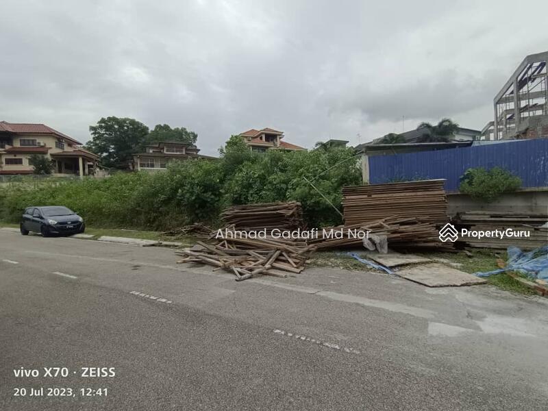 Untuk Dijual - Bungalow Lot 9300 sqft at Jalan Platinum Seksyen 7 Shah Alam Non Bumi Lot