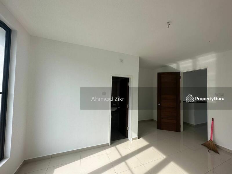 Semi-Detached House for Sale in Batu Pahat (Johor) - Ahmad Zikrul - PropertyGuru.com.my