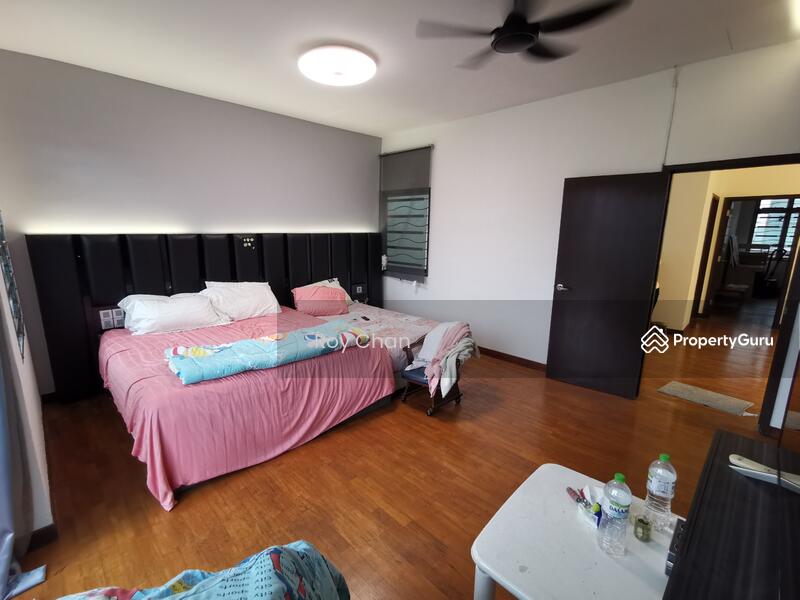 Taman Molek grove large 2 storey superlink house, Jalan Molek 1/40