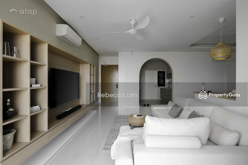For Sale - Free 80% Furnished【Freehold】Cash Back 50K , Murah!!! 3-4 Rooms @ Salak tinggi Mitsui KLIA