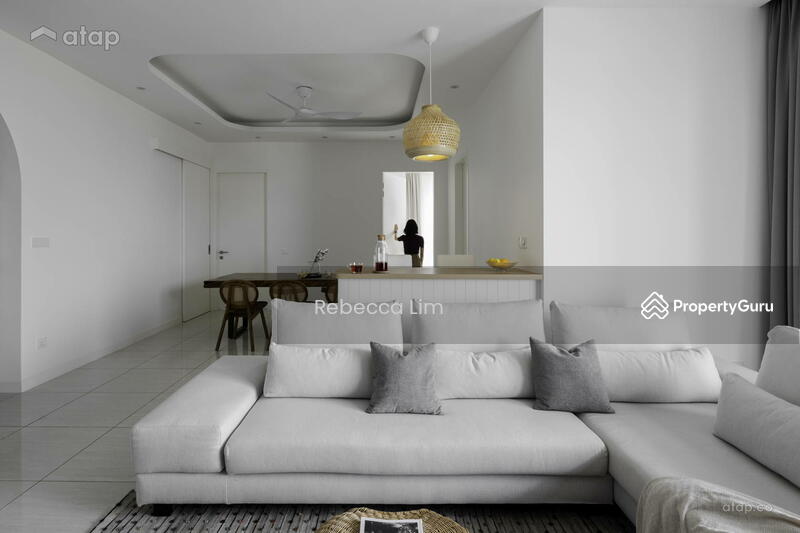 For Sale - Free 80% Furnished【Freehold】Cash Back 50K , Murah!!! 3-4 Rooms @ Salak tinggi Mitsui KLIA