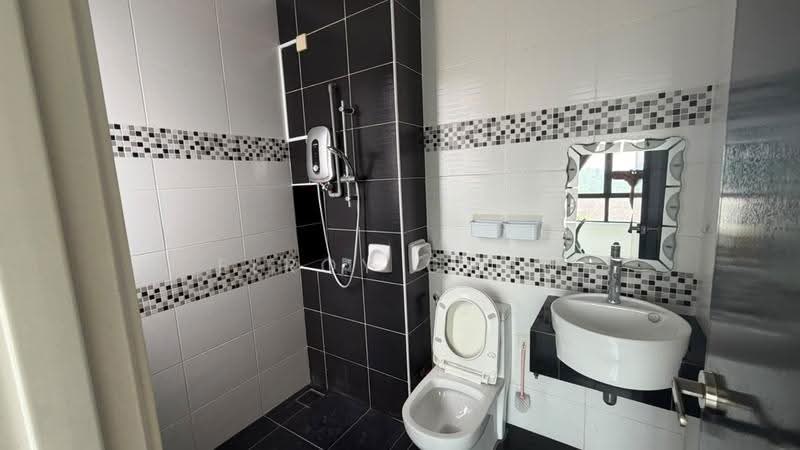 Pangsapuri untuk Disewa di Sky Loft Premium Suites - Elroy Chan - Bathroom - PropertyGuru.com.my
