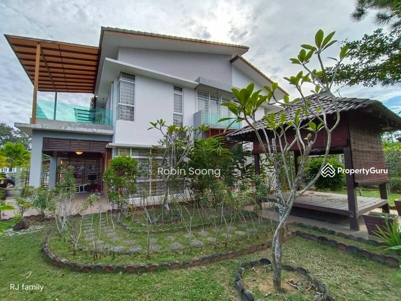 Double Storey SemiD house at Ayer Keroh, Tiara Golf Country Club