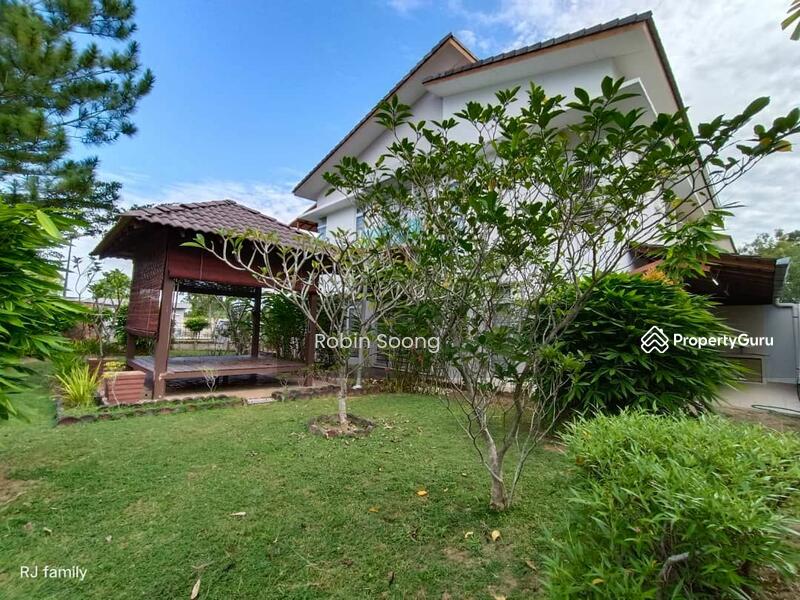 Double Storey SemiD house at Ayer Keroh, Tiara Golf Country Club