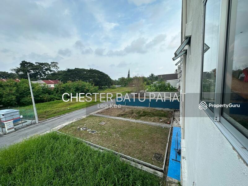 Untuk Dijual - Shop-office at Muar