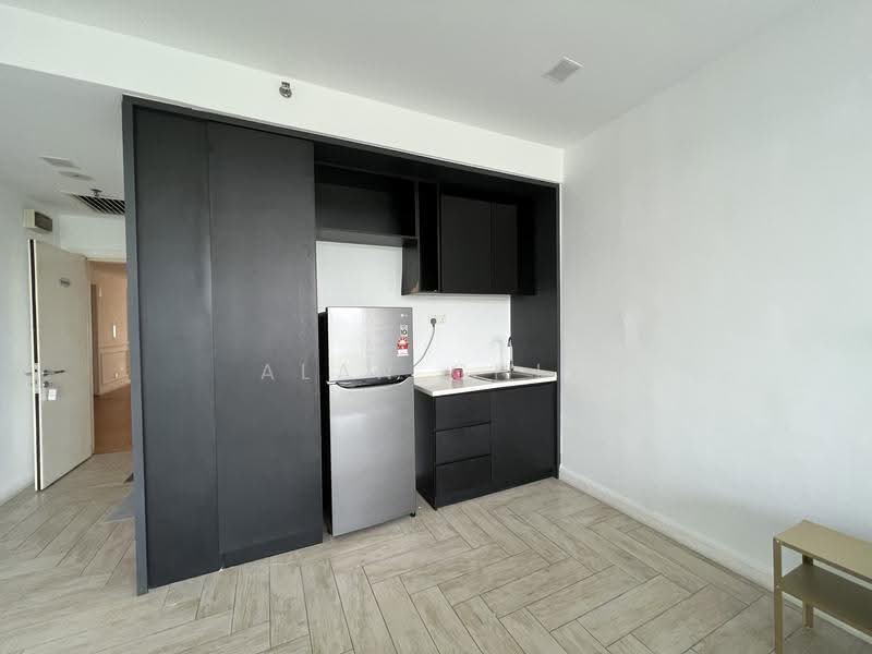 Condominium for Rent at SOHO @ Empire City - Alan Chia - Kitchen - PropertyGuru.com.my