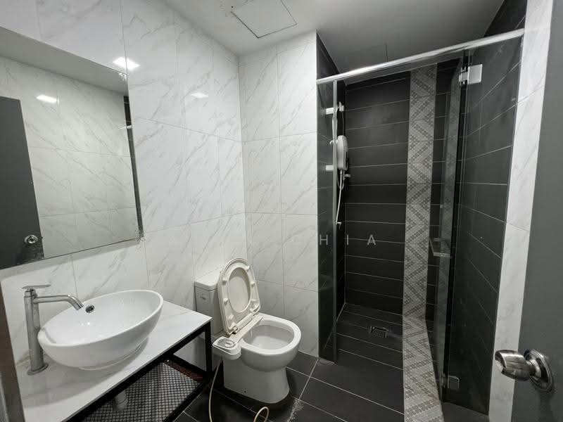 Condominium for Rent at SOHO @ Empire City - Alan Chia - Bathroom - PropertyGuru.com.my