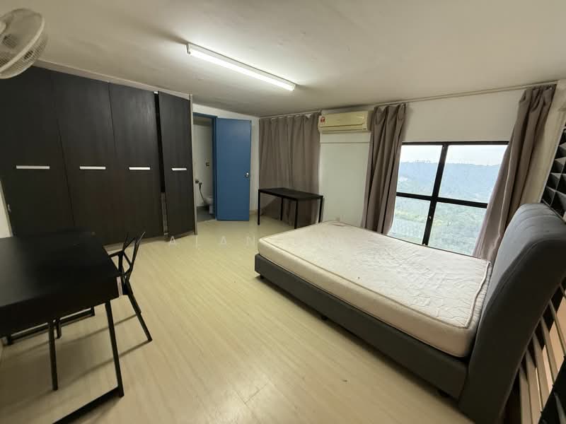 For Rent - SOHO @ Empire City