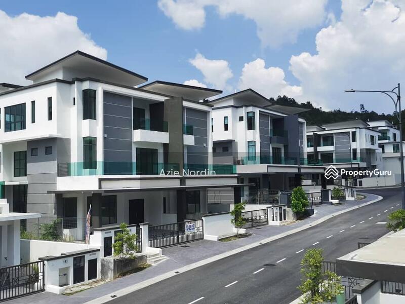 For Sale - 3 Storey Semi D Saujana Heights, Kajang Selangor