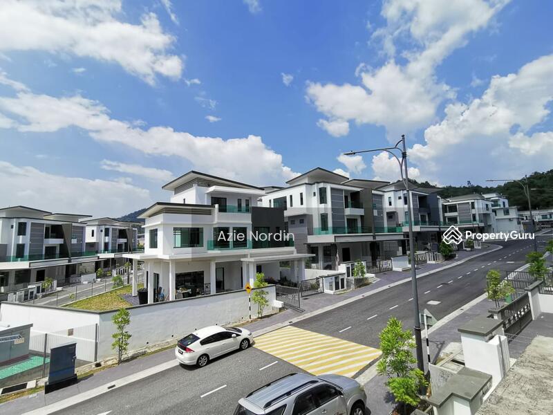 For Sale - 3 Storey Semi D Saujana Heights, Kajang Selangor