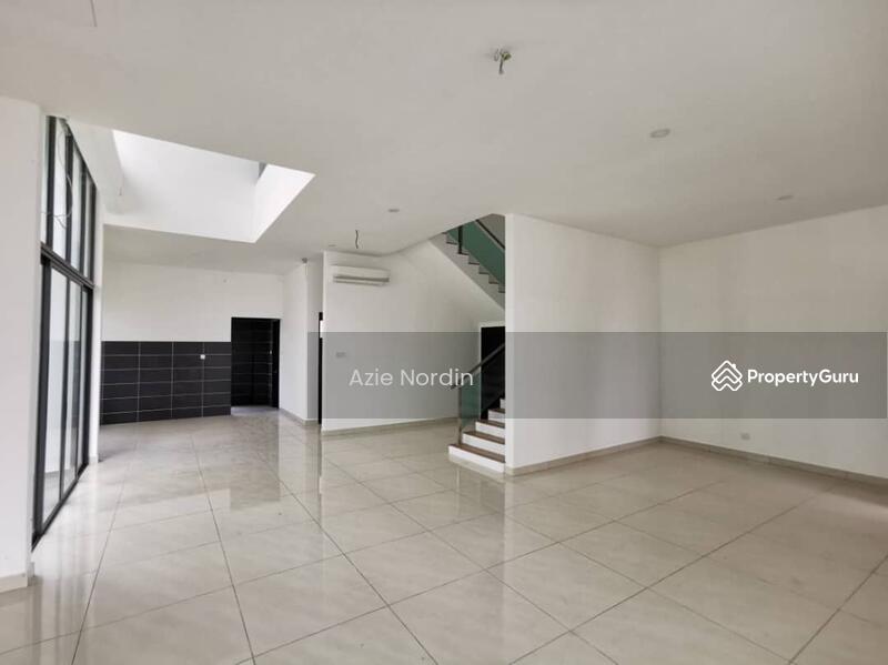 For Sale - 3 Storey Semi D Saujana Heights, Kajang Selangor