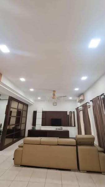 Rumah Teres 2-Tingkat untuk Dijual di Kota Kemuning (Shah Alam) - Winnie Chow - Living Room - PropertyGuru.com.my