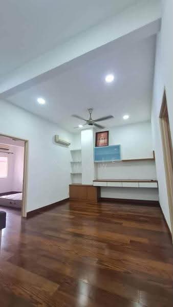 Rumah Teres 2-Tingkat untuk Dijual di Kota Kemuning (Shah Alam) - Winnie Chow - Living Room - PropertyGuru.com.my